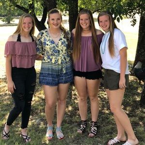 Meet your Posher, Abigail